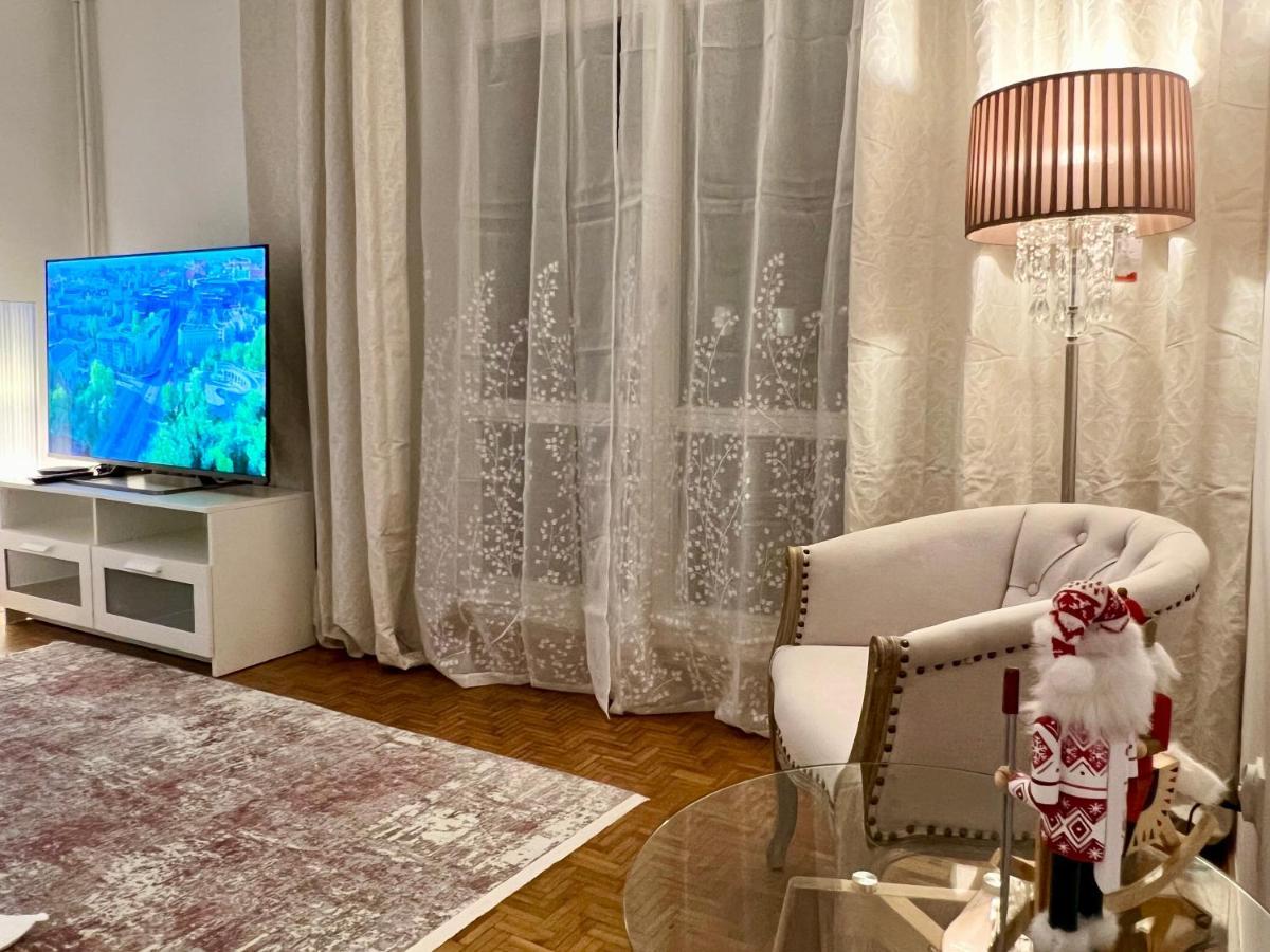 Louis & Elza Old Town Romantic Apartments Вроцлав Екстериор снимка